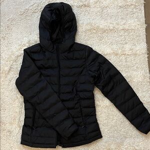 Amazon Essentials Women's Quilted Black Puffer Jacket